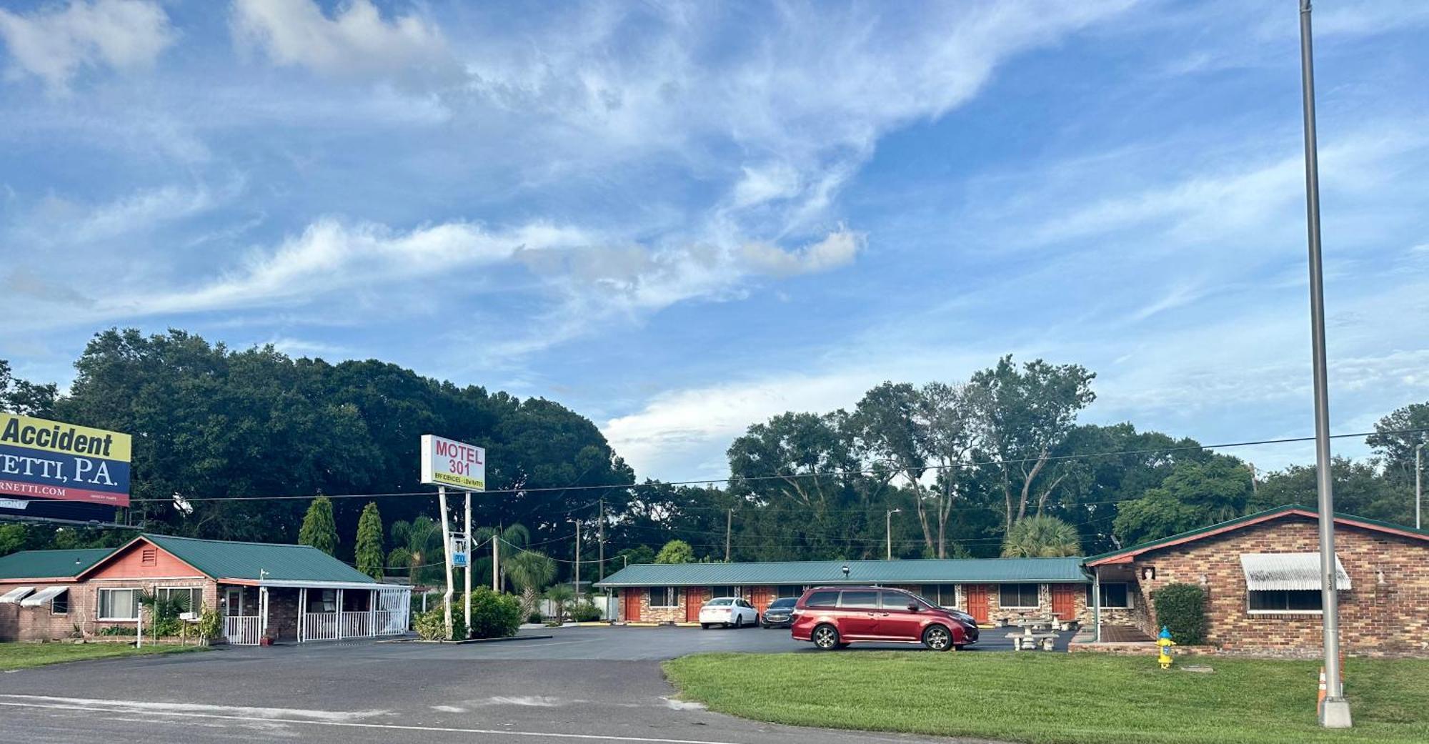 Motel 301 Orient Park Luaran gambar